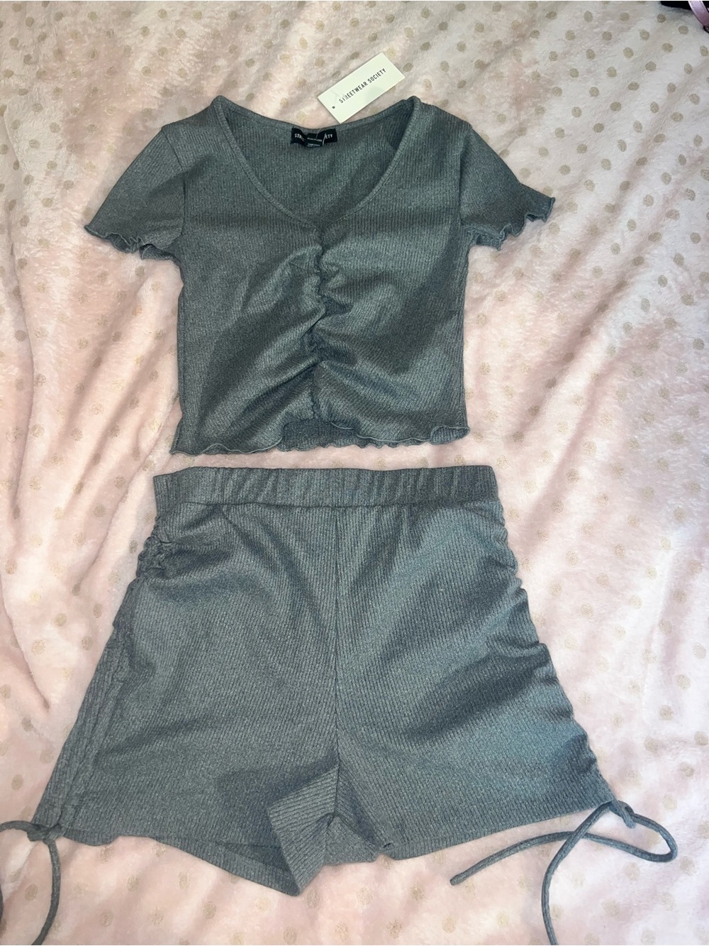 Heathered Gray Ribbed Two-Piece Lounge Set